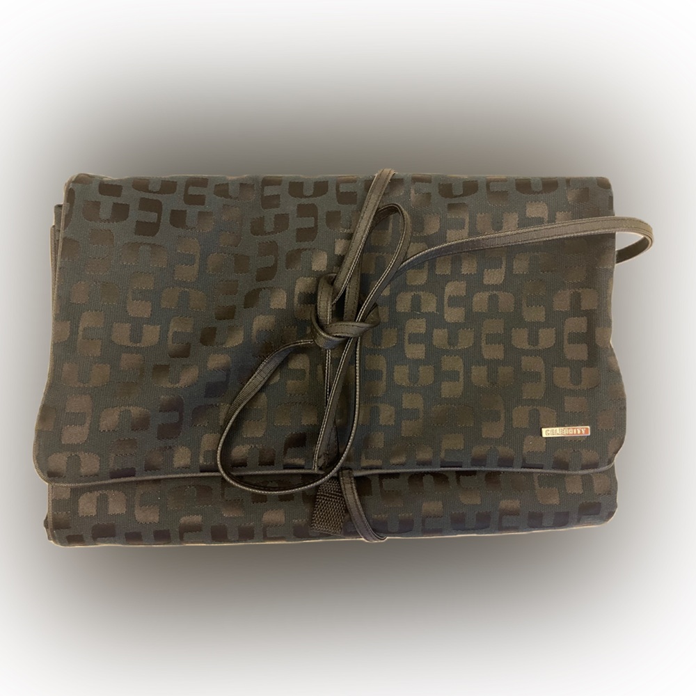 Celebrity toiletry bag, hangable